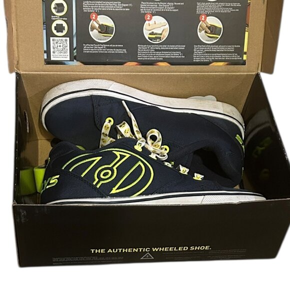 Heelys Youth Size 4 Navy Neon Green Shoes w Box Roller Skate Sneakers Runners - Picture 7 of 8